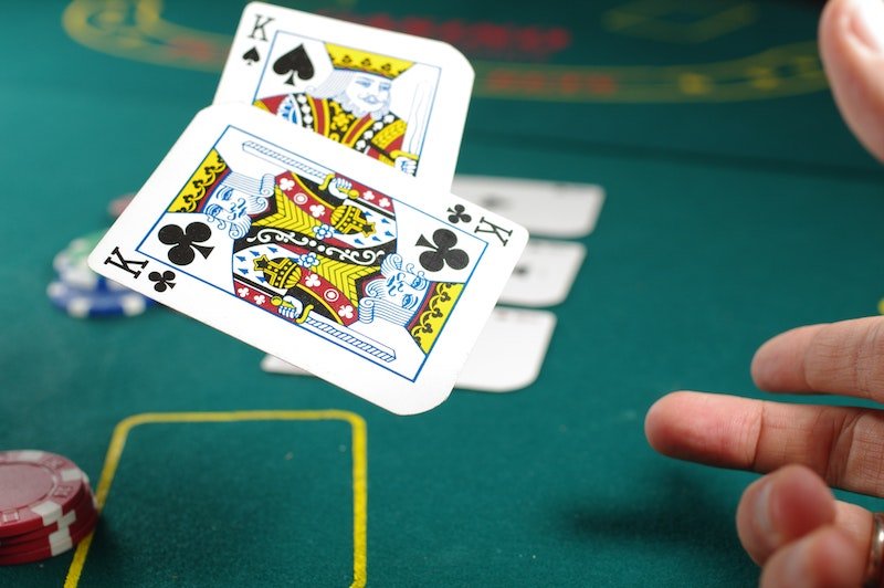 Les avantages de jouer dans un casino en ligne avec croupier réel, blackjack en ligne avec croupier en direct...